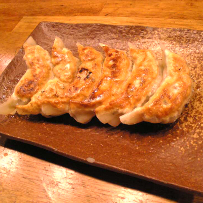 オーダー貰ってから握ります!<br><b>ぎょうざ</b><br>\500